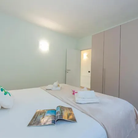 Apartman Beautiful 5 Bdrm Modern Penthouse